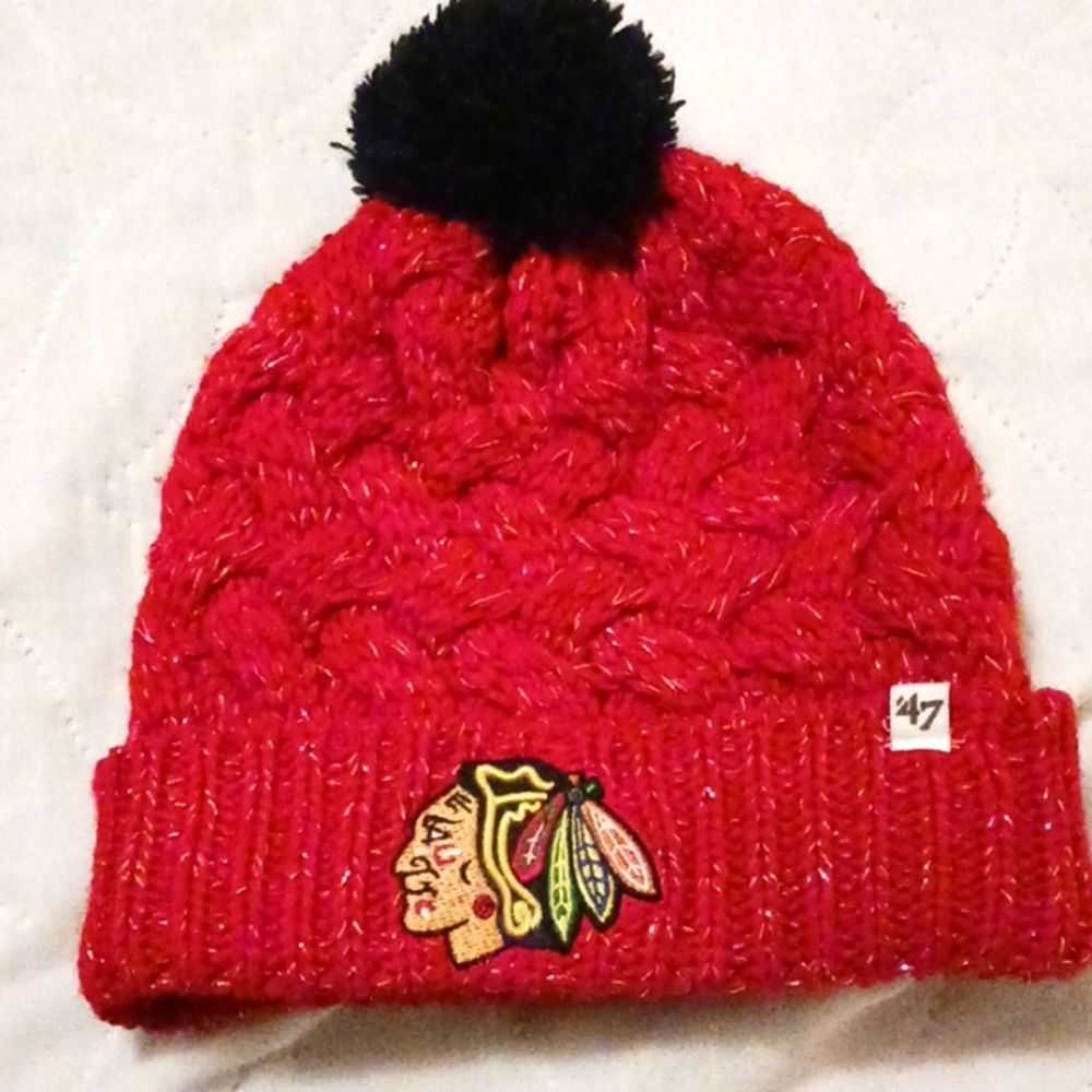 NHL 47 Womens Chicago Blackhawks knit hat with pom